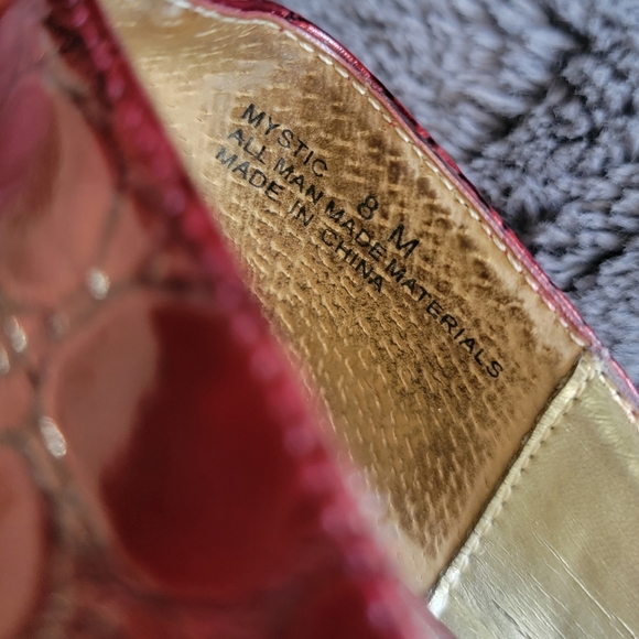 Rampage Mystic Wine Faux Alligator Heels, size 8M - Picture 12 of 12